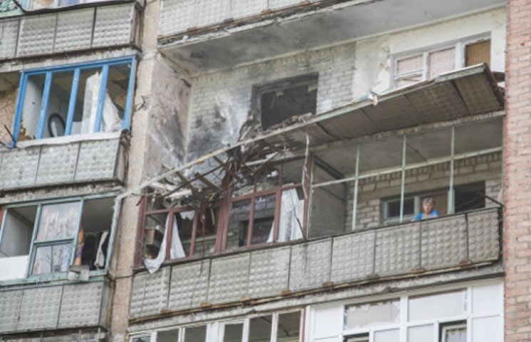 От Луганска до Донецка террористы громят…