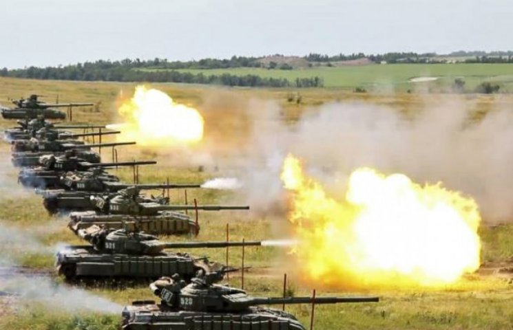 Бойовики "ЛНР" на російських танках влаш…
