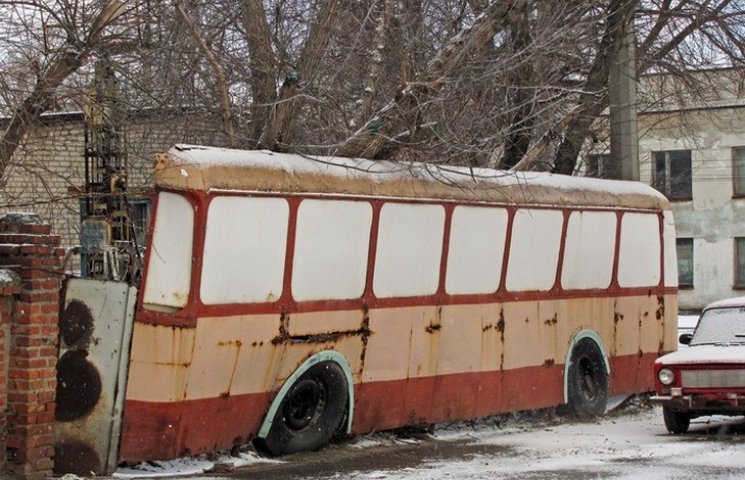 Як вимирають тролейбуси і трамваї "Новор…