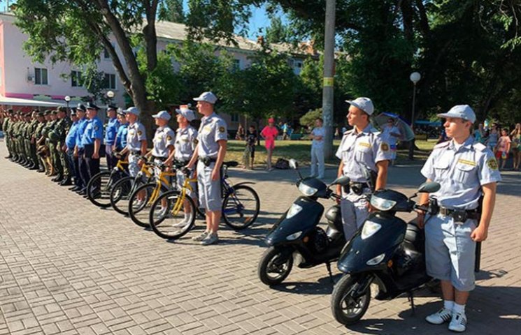 На вулицях Бердянська з'явилася вело-мот…