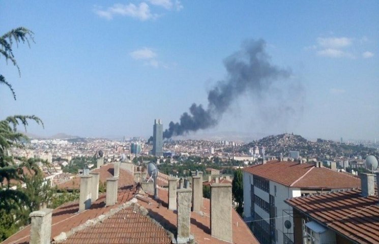 Мощный взрыв в Анкаре оказался пожаром в…