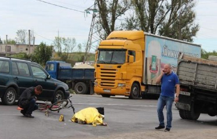 На Тернопільщині на смерть збили велосип…