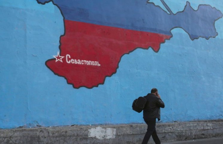 Оккупанты вдвое сократили в Крыму количе…