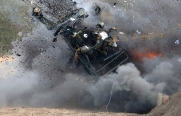 У Докучаєвську підірвався танк окупантів…
