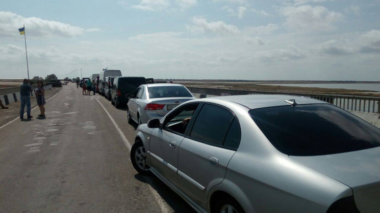 У напрямку Криму ростуть автомобільні че…