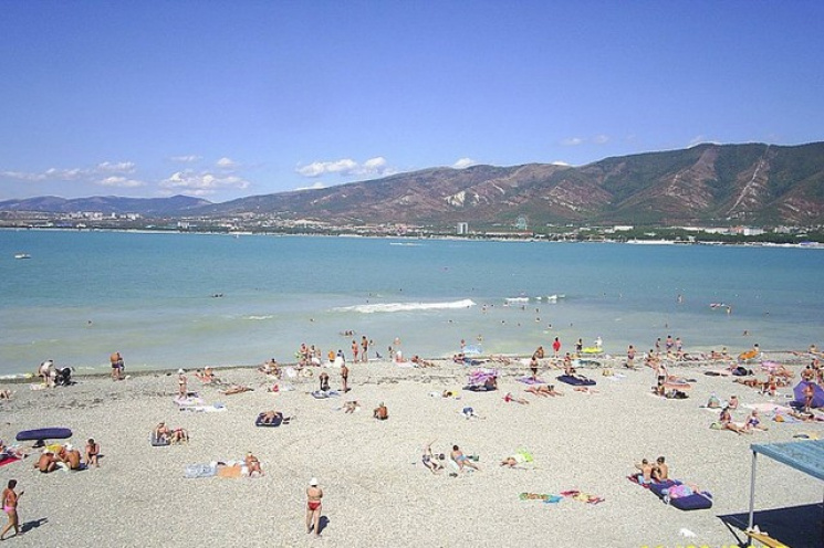 Названі найбільш занедбані пляжі російсь…