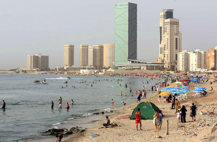 На пляж Лівії впала ракета: П&#039;ять з…