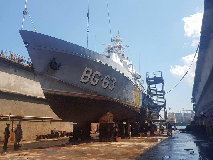 В Одессе ремонтируют патрульный катер "П…