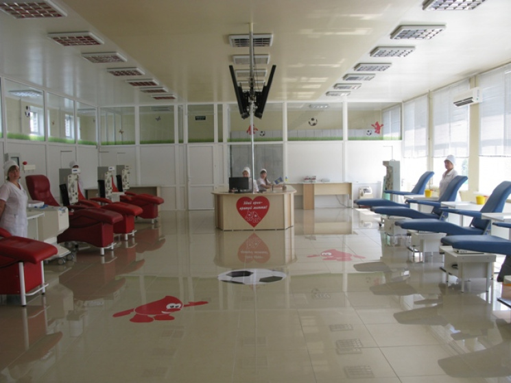 В Харьковском центре службы крови выявил…