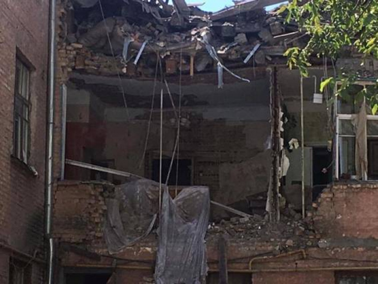 В взорвавшемся доме в Киеве, живет более…