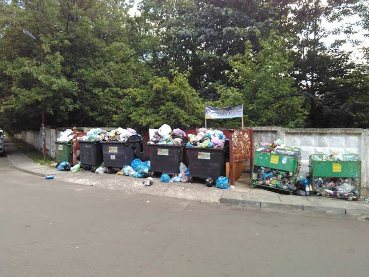 Як виглядає "очищений" від сміття Львів…