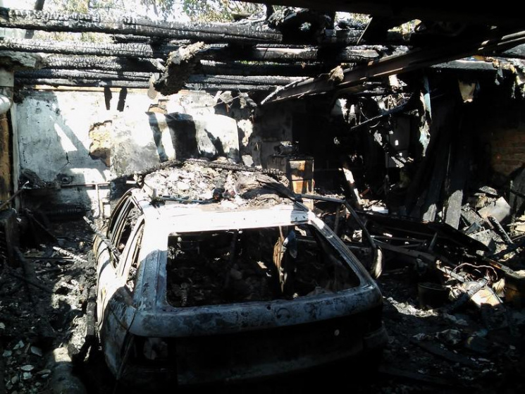У Вінниці згорів гараж разом з машиною…