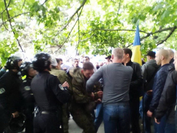 За избиение участников АТО 9 мая в Днипр…