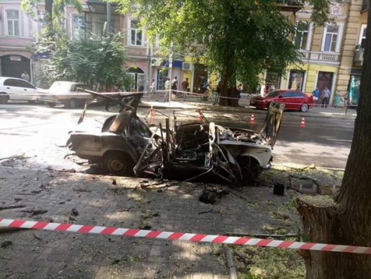 В центрі Одеси вибухнула автівка…