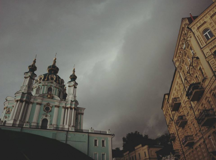 До Києва прийшла грандіозна буря…
