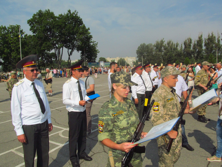 В Харькове 700 будущих офицеров запаса п…