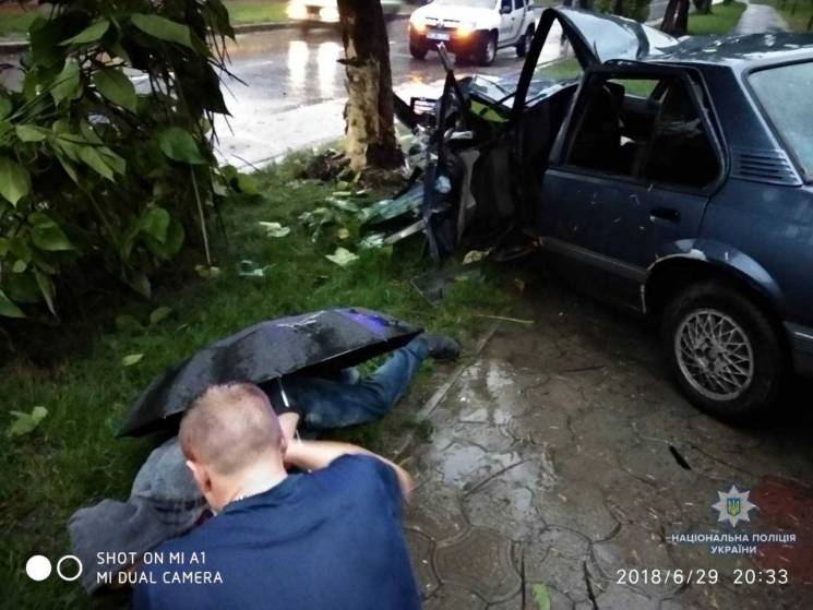 У райцентрі на Вінниччині "Опель" збив ж…