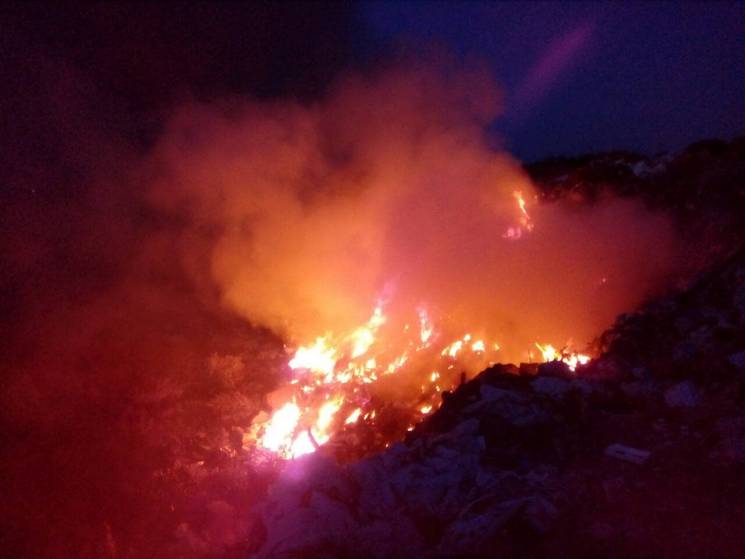 На Миколаївщині знов спалахнув полігон п…