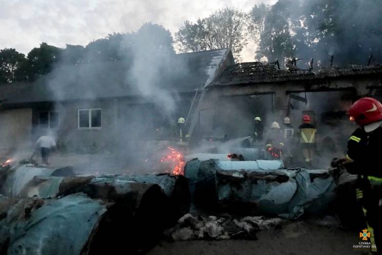 На Тернопільщині загасили маштабну пожеж…
