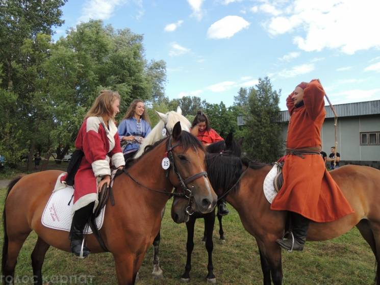 На Виноградівщині відбувся Парад коней (…