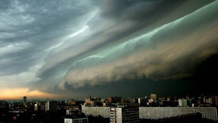 Магнітна буря та гроза: У Києві оголошен…