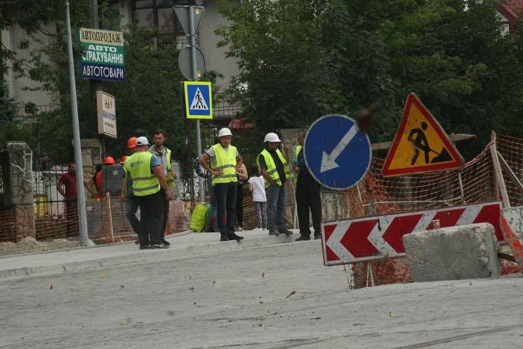 Як у Львові без поспіху ремонтують вулиц…