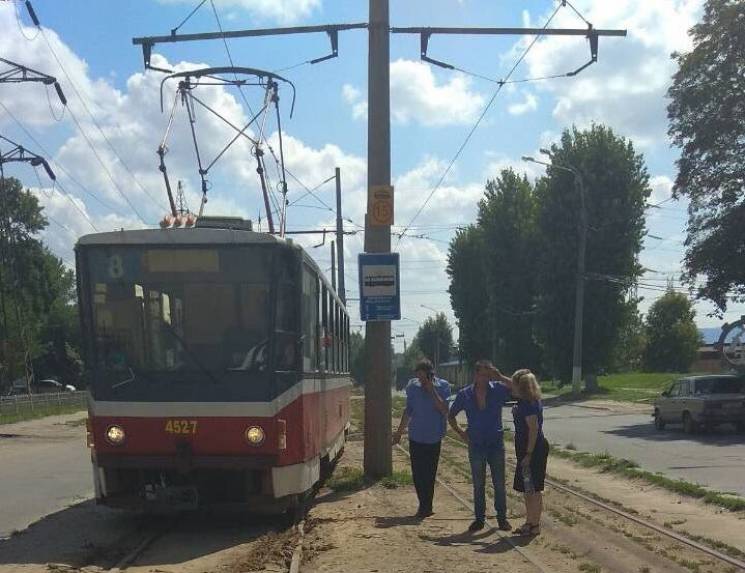 В Харькове "дрифтонул" трамвай (ФОТО)…