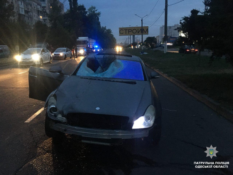 На селищі Котовського під колесами автів…