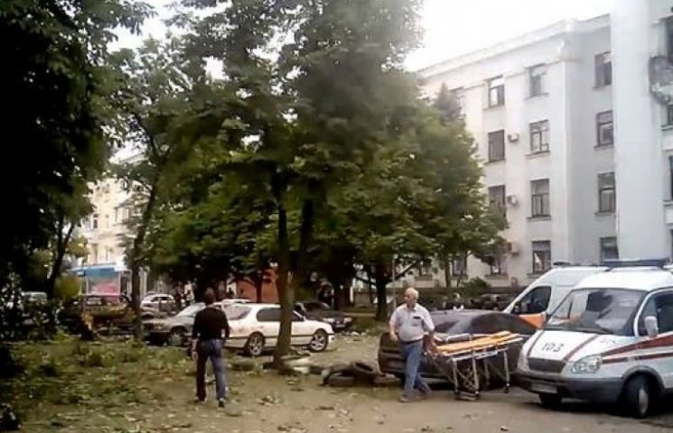 Взрыв в Луганской ОГА сняла веб-камера…