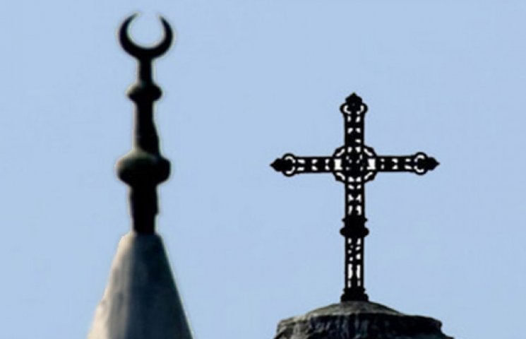 В Крыму мусульмане защищают православных…