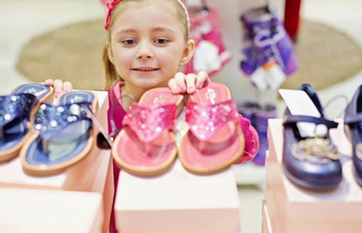 Как выбрать обувь для малыша: 5 хитросте…