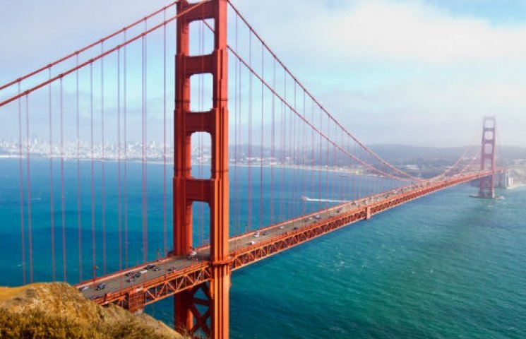 Знаменитый мост «Золотые ворота» в Сан-Ф…