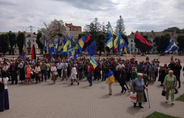 У Хмельницькому "свободівці" мітингують…