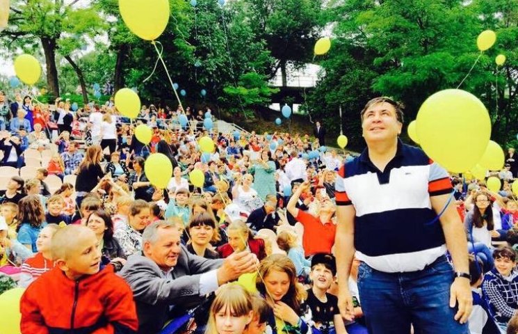 Саакашвили хочет переименовать детский л…