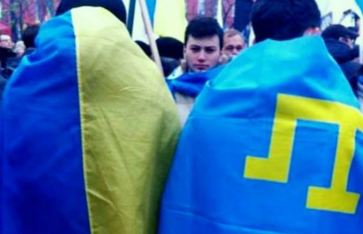 Хто в Криму крім татар молиться за бійці…