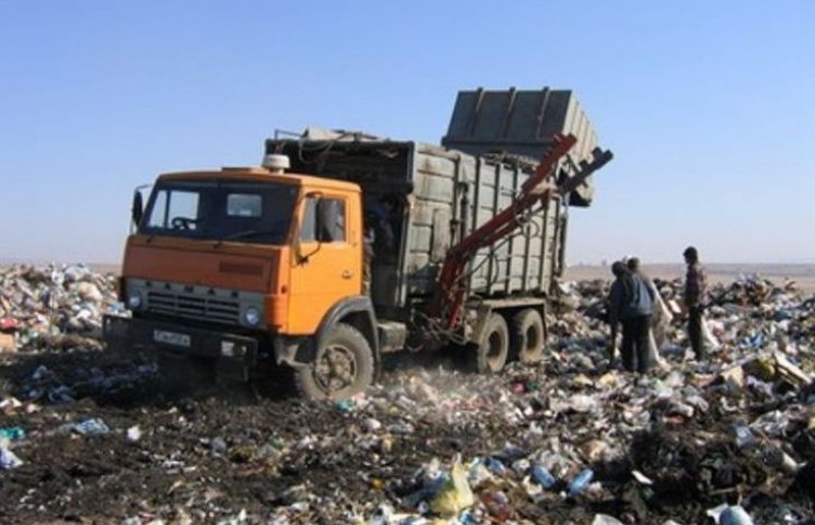 "Миколаївкомунтранс" буде вивозити смітт…