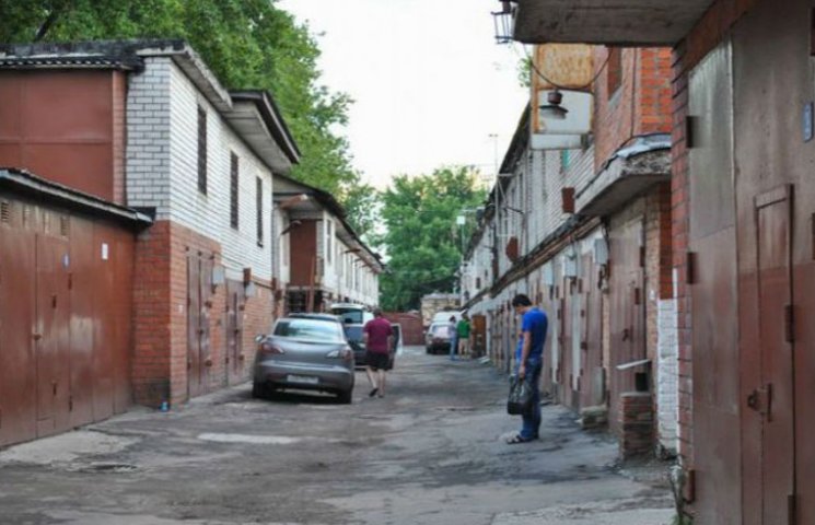 Дешево та сердито: у Києві люди масово з…