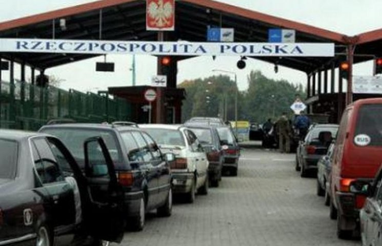 Дороги до Польщі завмерли у довжелезних…