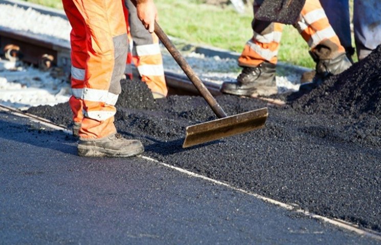 У Кіровограді ремонт дороги довірили фір…