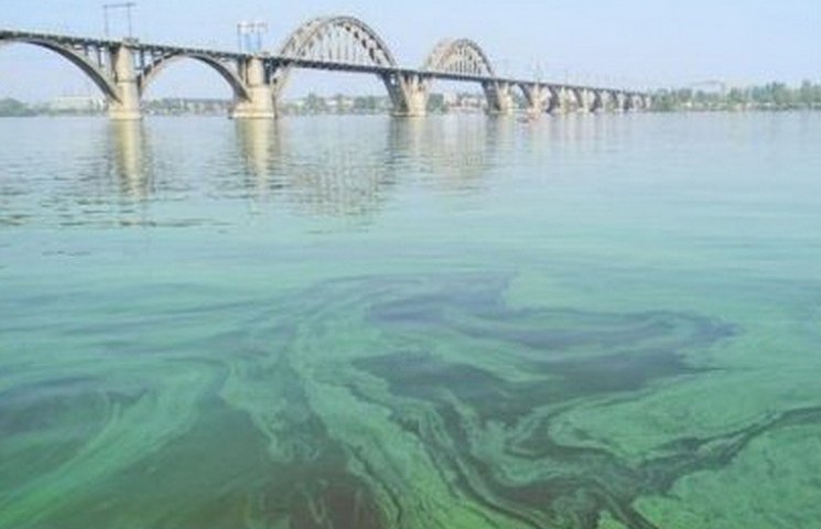 Річка Дніпро перетворилася на систему за…