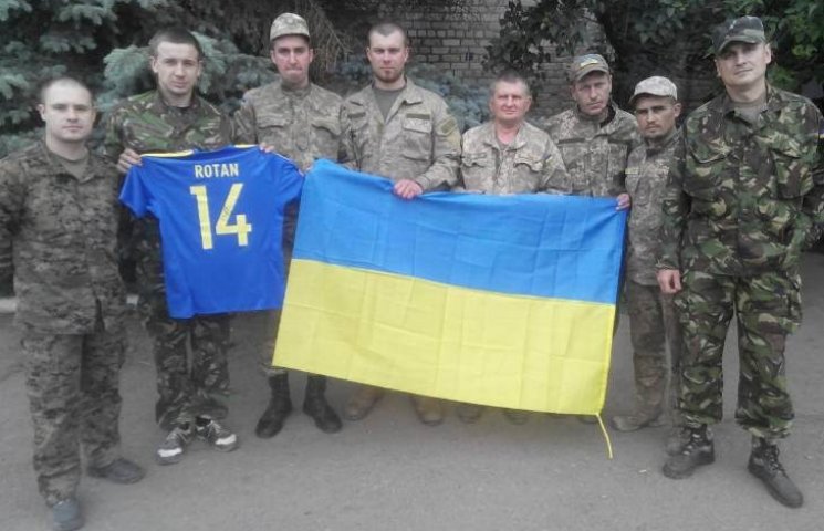 Бойцы 128-й готовы болеть за сборную Укр…