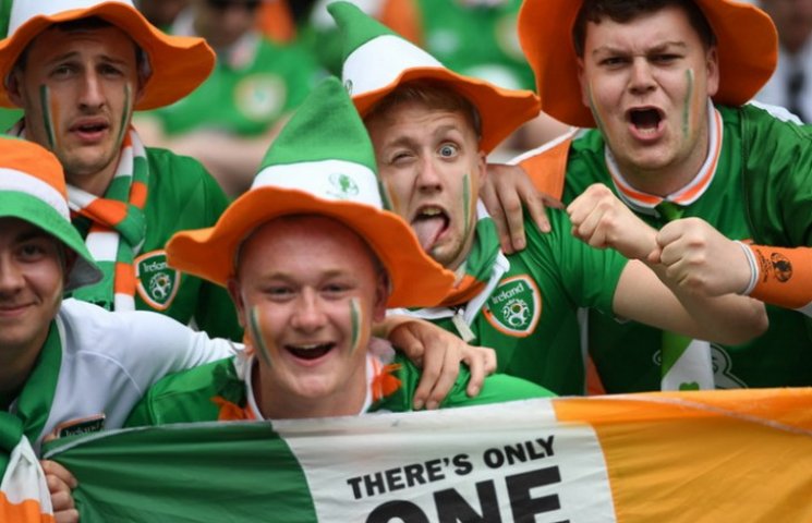 Ирландия играет против Швеции на Евро-20…