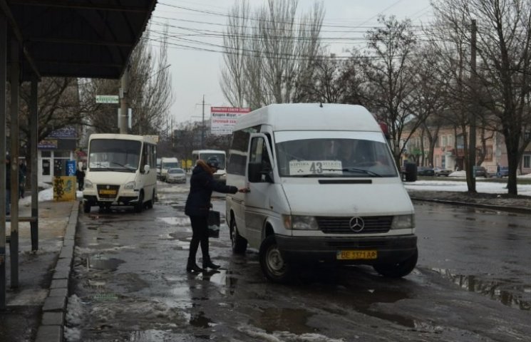 У Миколаєві водія, що погрожував пасажир…