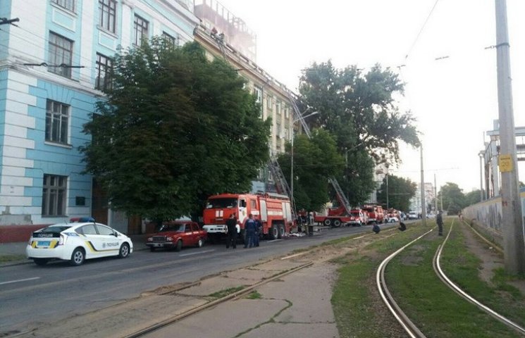 В центре Днепра жильцов дома эвакуировал…