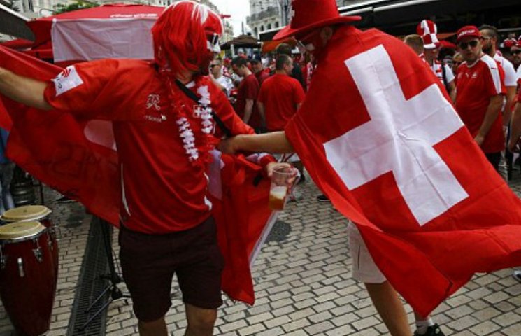 Швейцария встречается с Польшей в 1/8 фи…