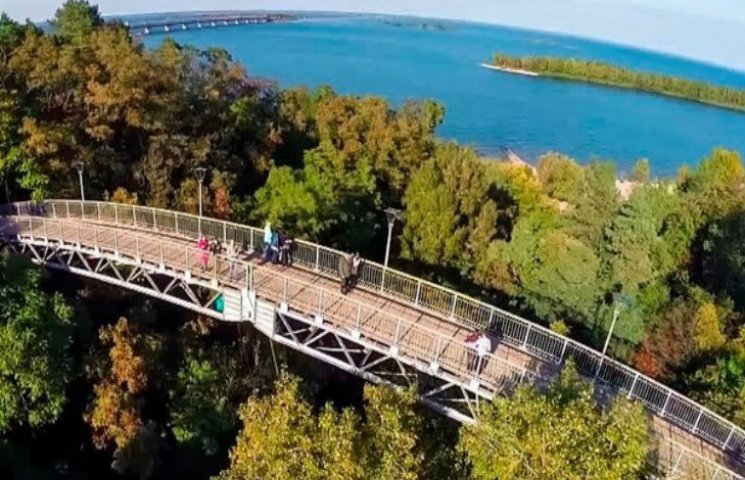 Черкащанин упал с моста Любви…