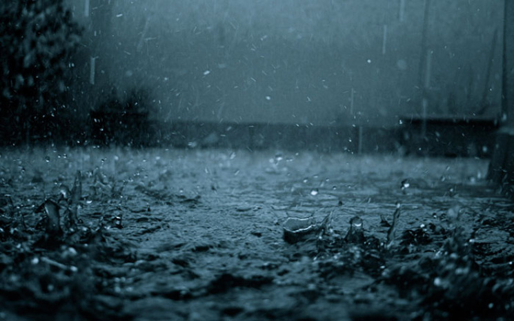 Зливові дощі у Західній Україні не припи…