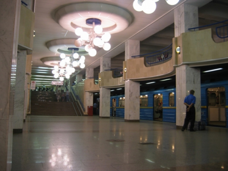 Трагедія в київському метро: Людина покі…