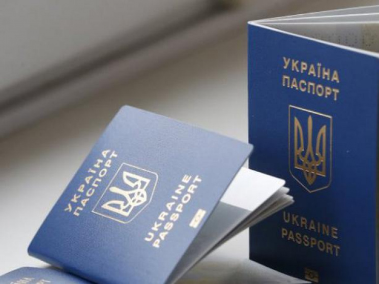 В травні видано рекордну кількість закордонних паспортів, є випадки шахрайства — ДМС