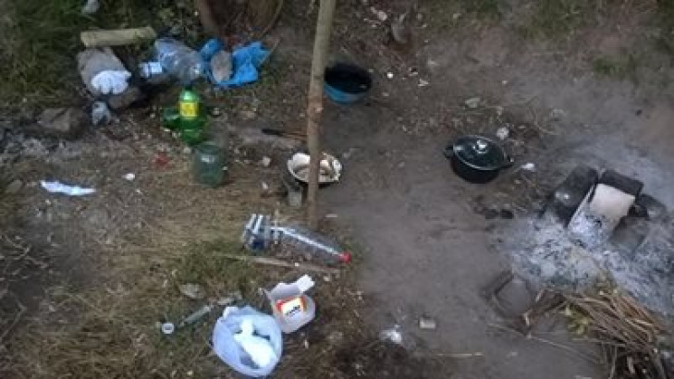 На Харківщині молодики виготовляли нарко…